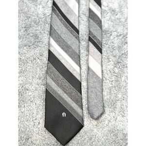 Etienne Aigner Necktie Gray Black Diagonal Stripe logo tie 3x58"